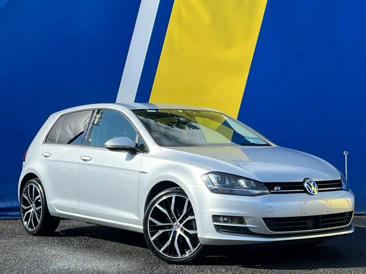 Volkswagen Golf COMFORTLINE R-LINE PACK 1.2 TSI // - Image 1