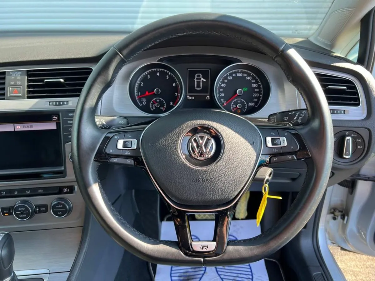 Volkswagen Golf COMFORTLINE R-LINE PACK 1.2 TSI // - Image 4