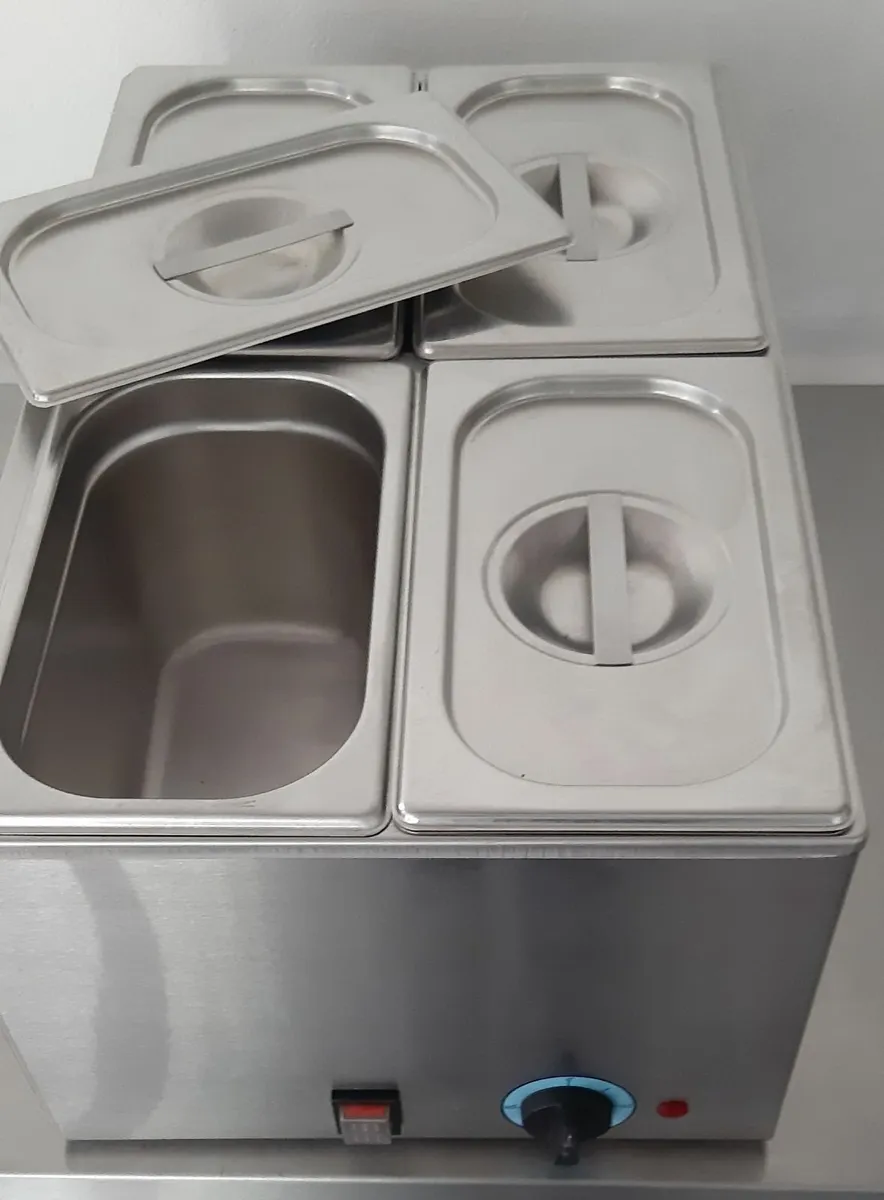 Bain Marie with 4 Stainless Steel Trays and Lids - Image 2