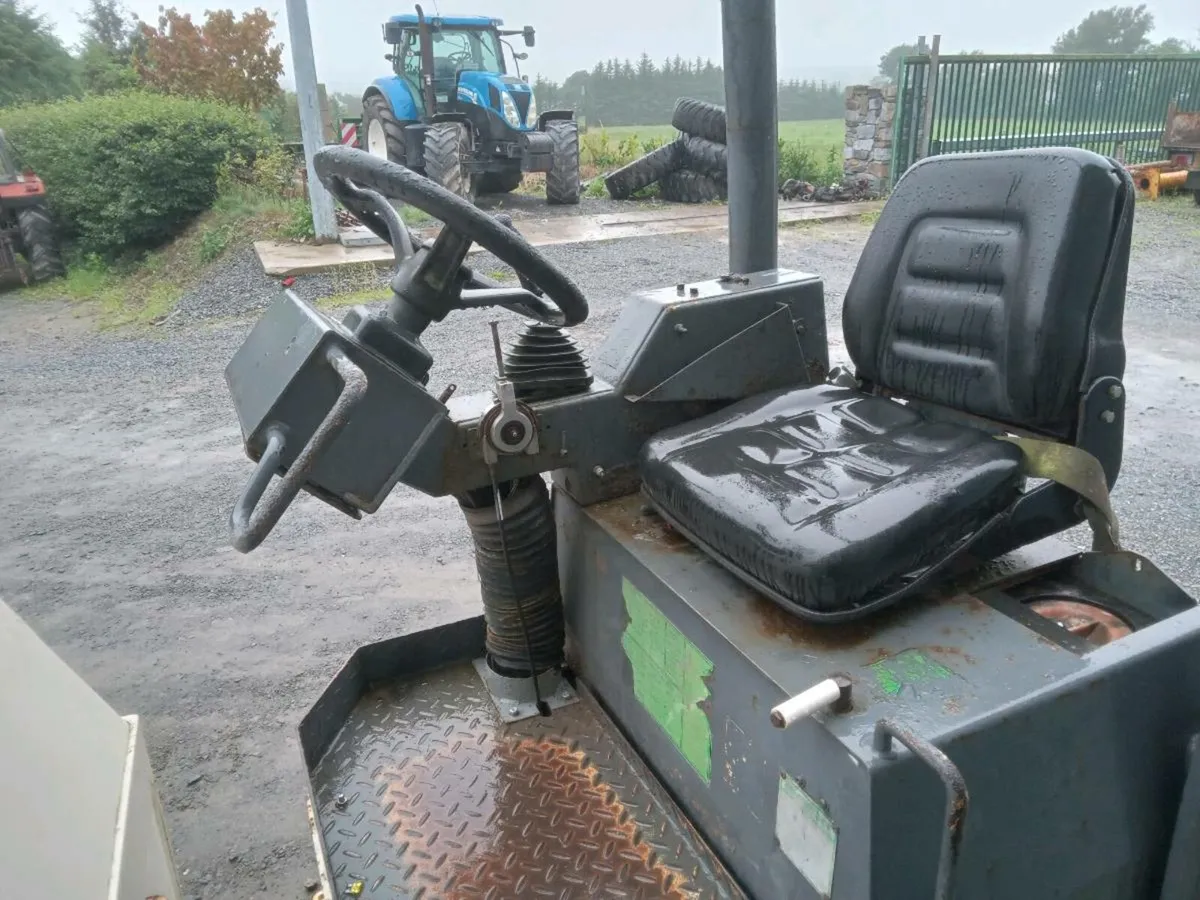 Terex tv1200 roller 3 ton - Image 3