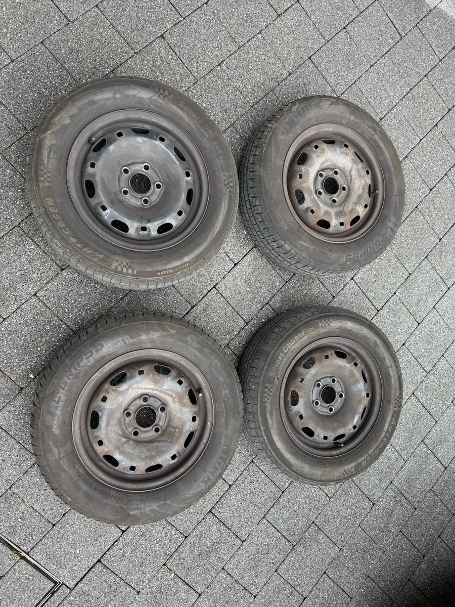4 good tyres 175/70R14 - Image 1