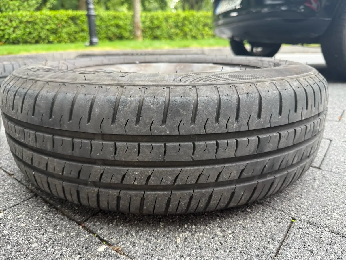 4 good tyres 175/70R14 - Image 3
