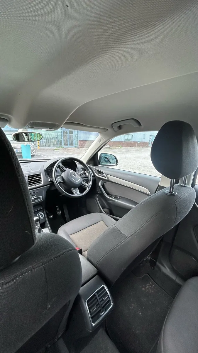 Audi Q3 2013 - Image 4
