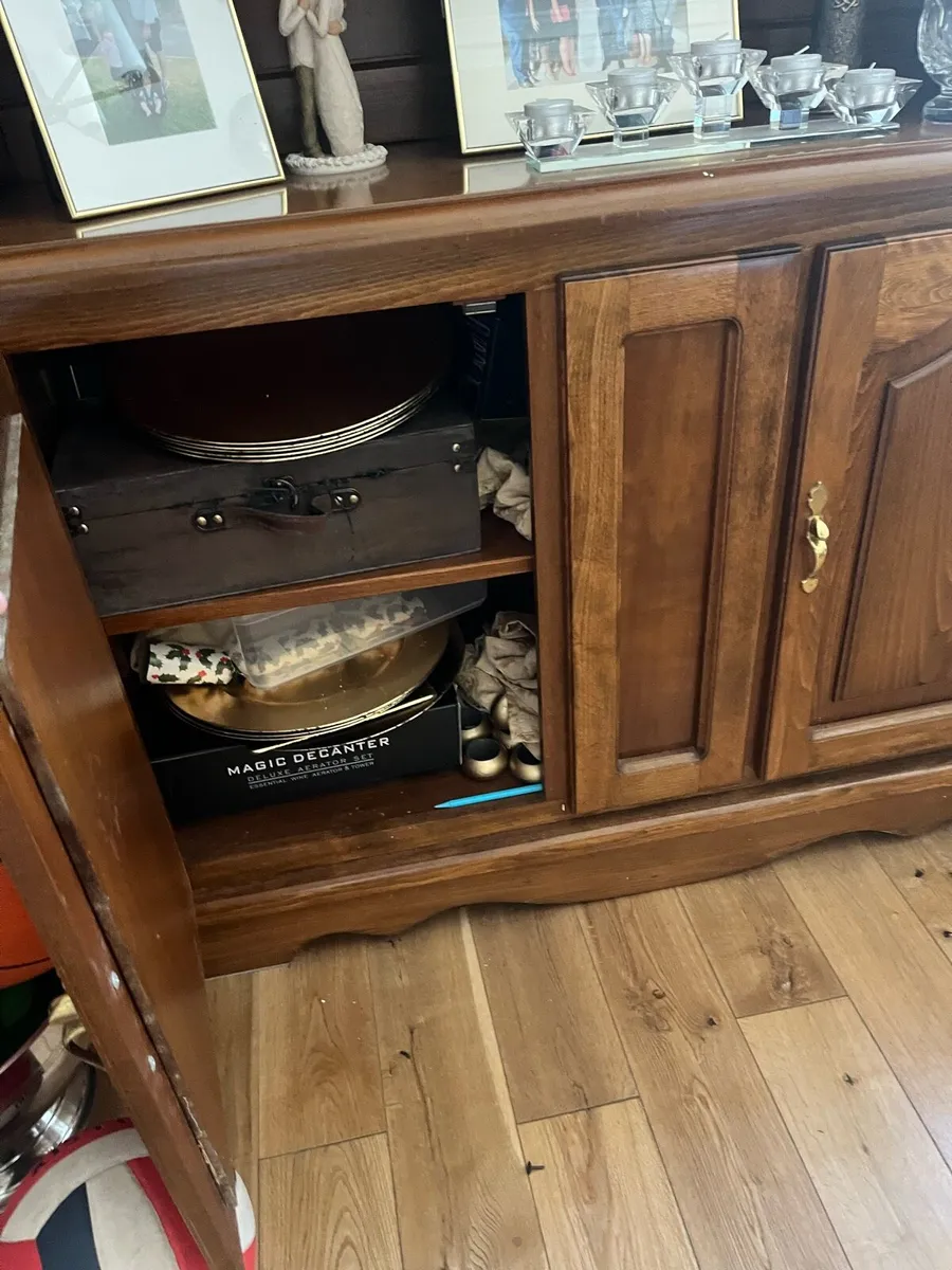 Dresser - Image 4
