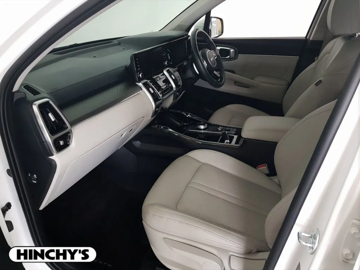 Kia Sorento 1.6 Phev K3 4X4 7 Seats - Image 4