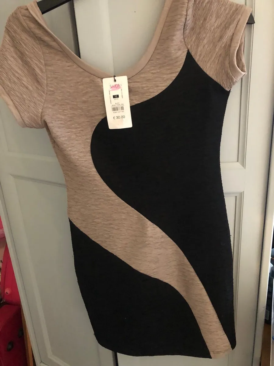 Ladies BNWT dress size 12 €15 - Image 3