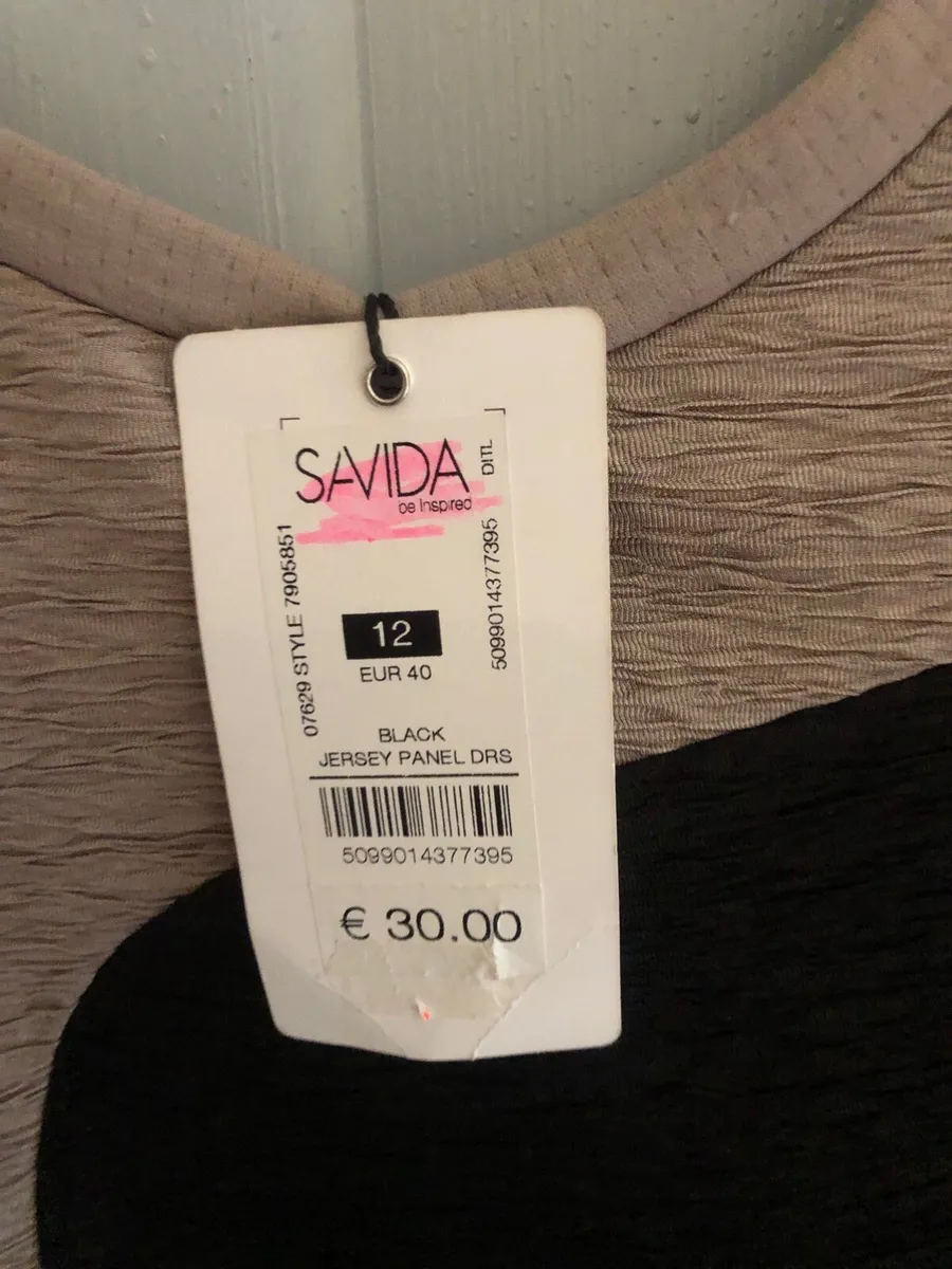 Ladies BNWT dress size 12 €15 - Image 4