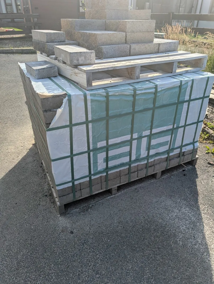 Long Stone Paving - Full pallet - Image 1