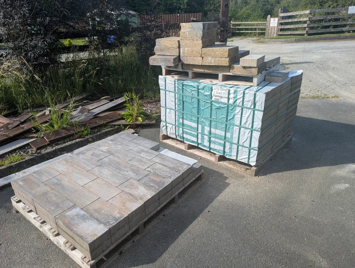 Long Stone Paving - Full pallet - Image 3