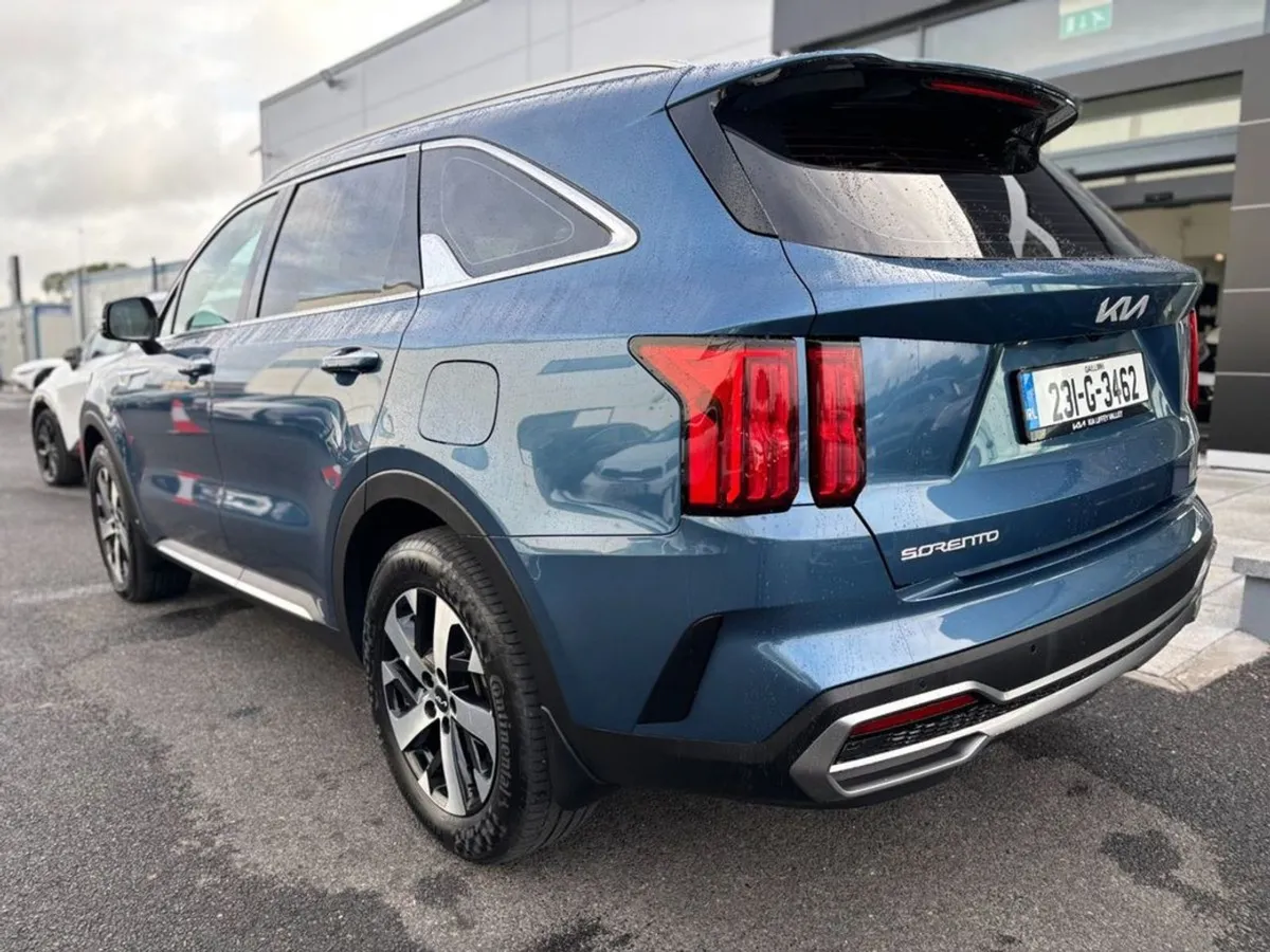 Kia Sorento 2.2 Diesel K3 ( 7 Seats ) - Image 3