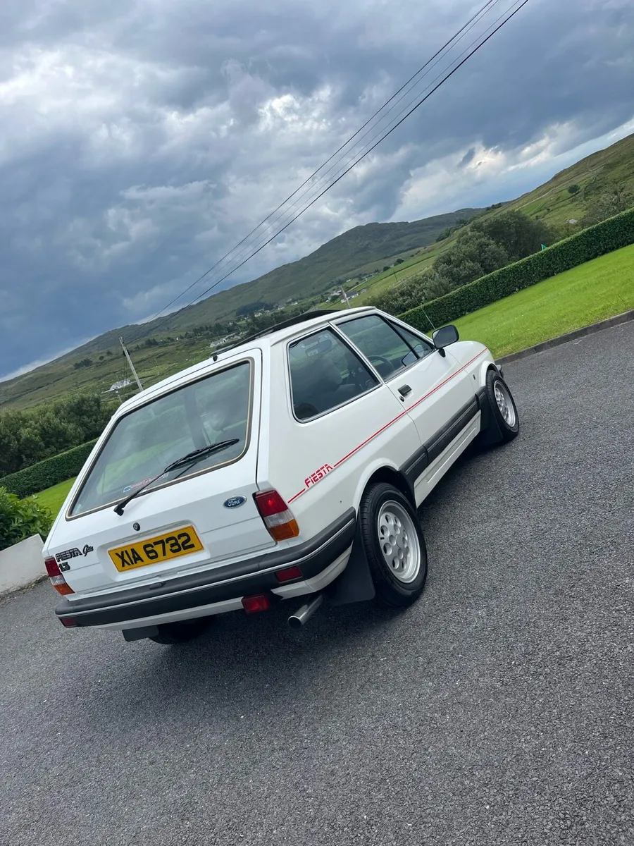 Ford Fiesta ghia - Image 4