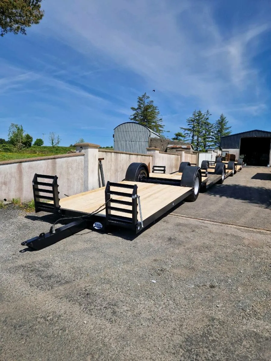 A+ low loader - Image 1