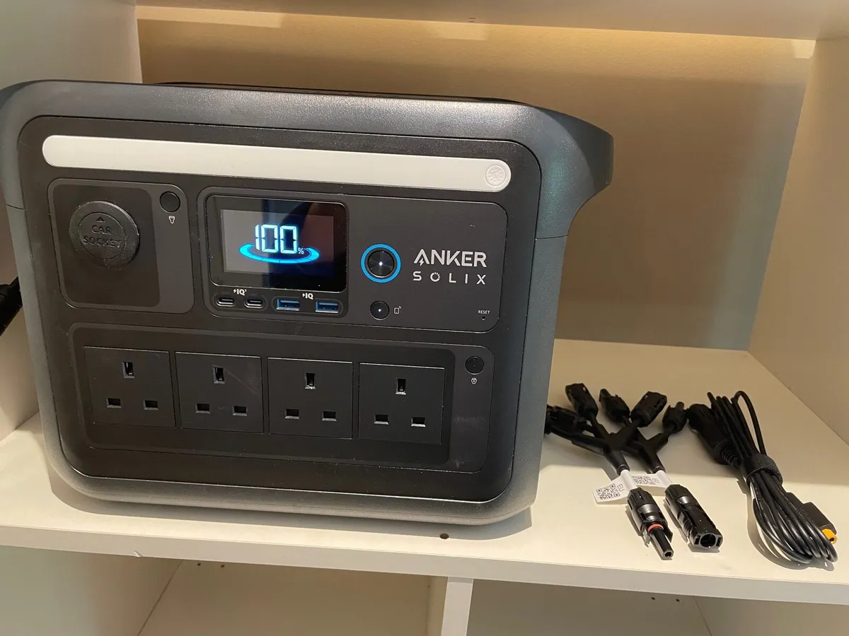 Anker C1000 power station - Image 1