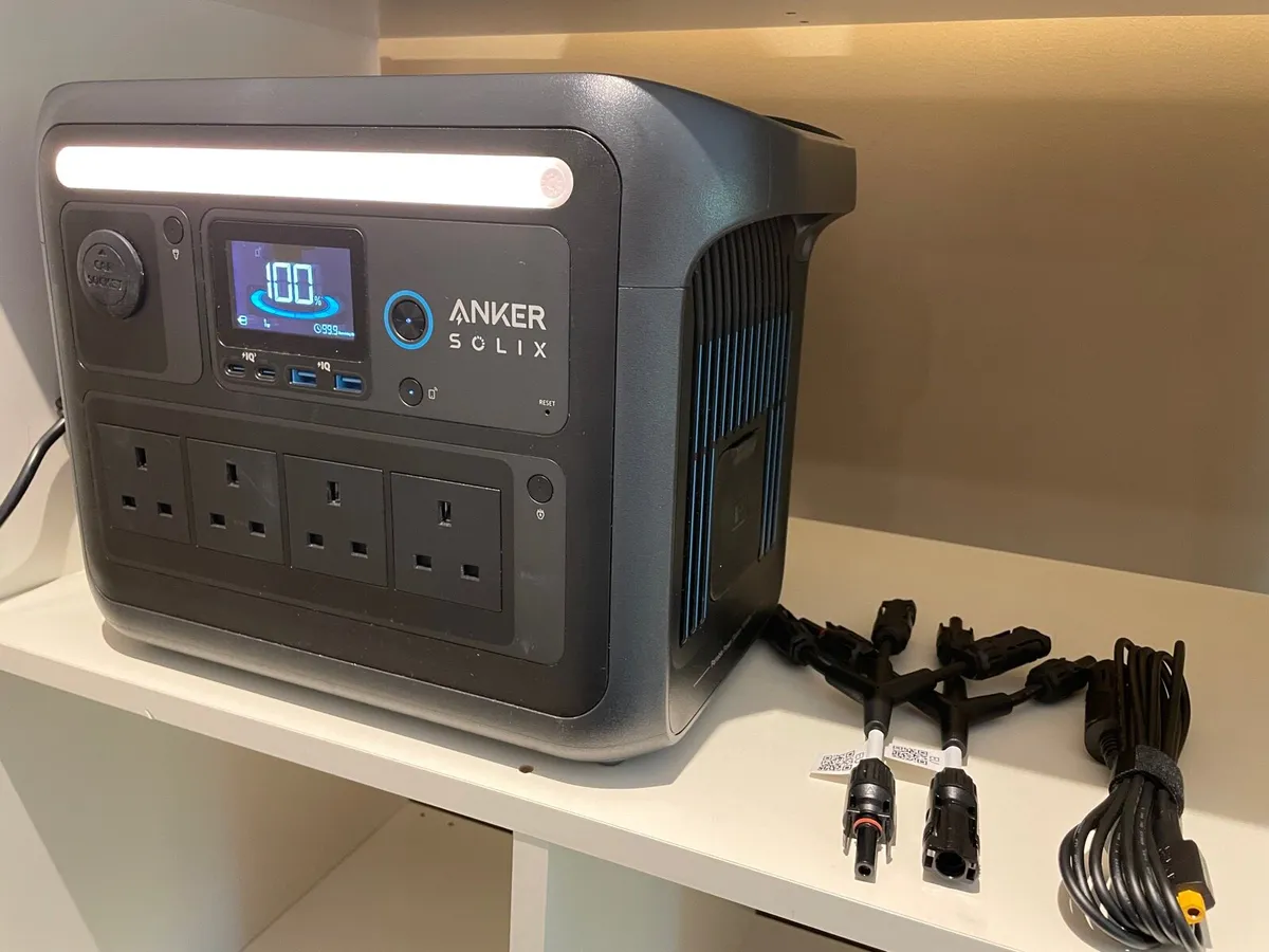 Anker C1000 power station - Image 2