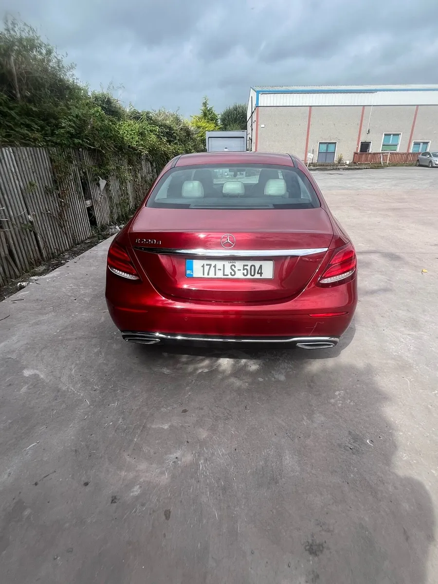 171 Mercedes E220D Avantgarde 2.0 Diesel Auto - Image 3