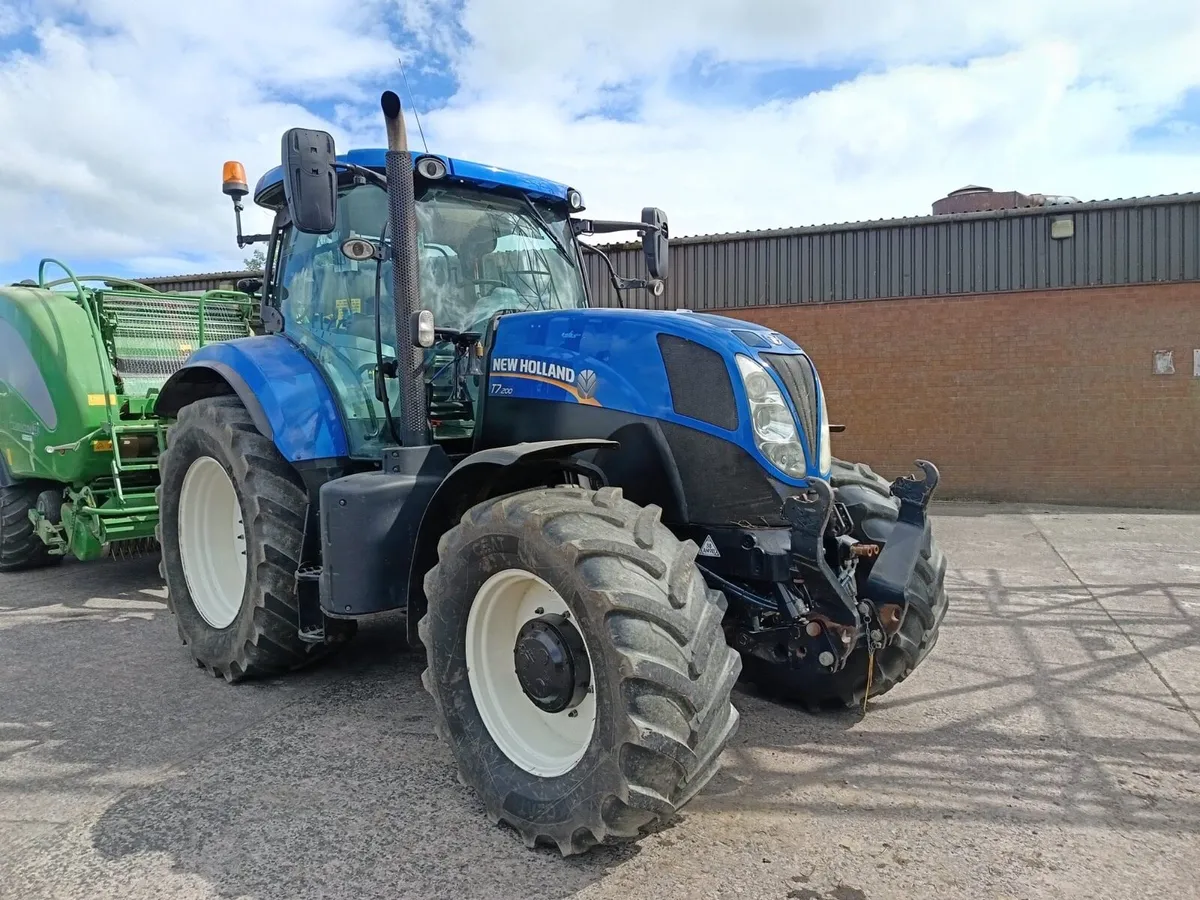 New Holland T7.200 - Image 1