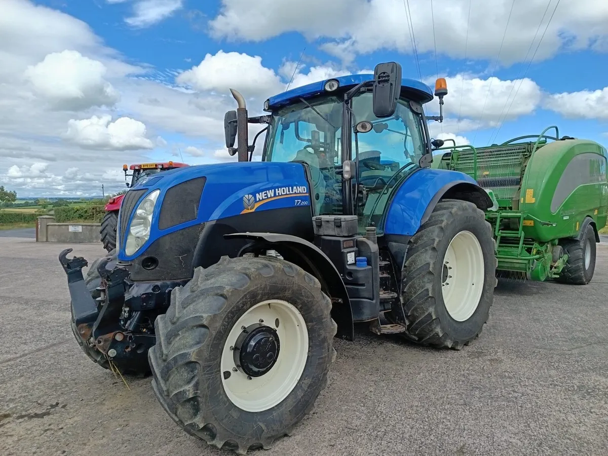 New Holland T7.200 - Image 2