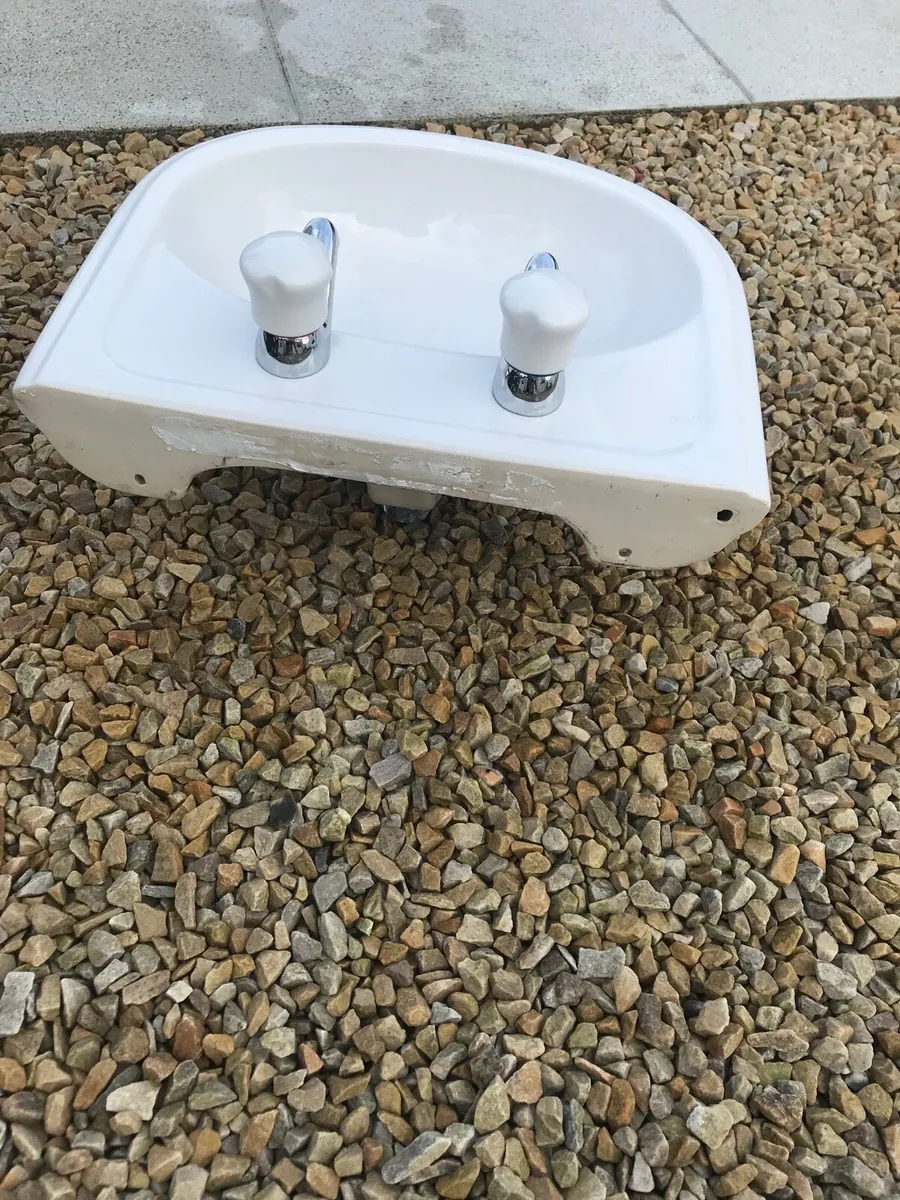 Small Wash hand basin / sink - Image 4