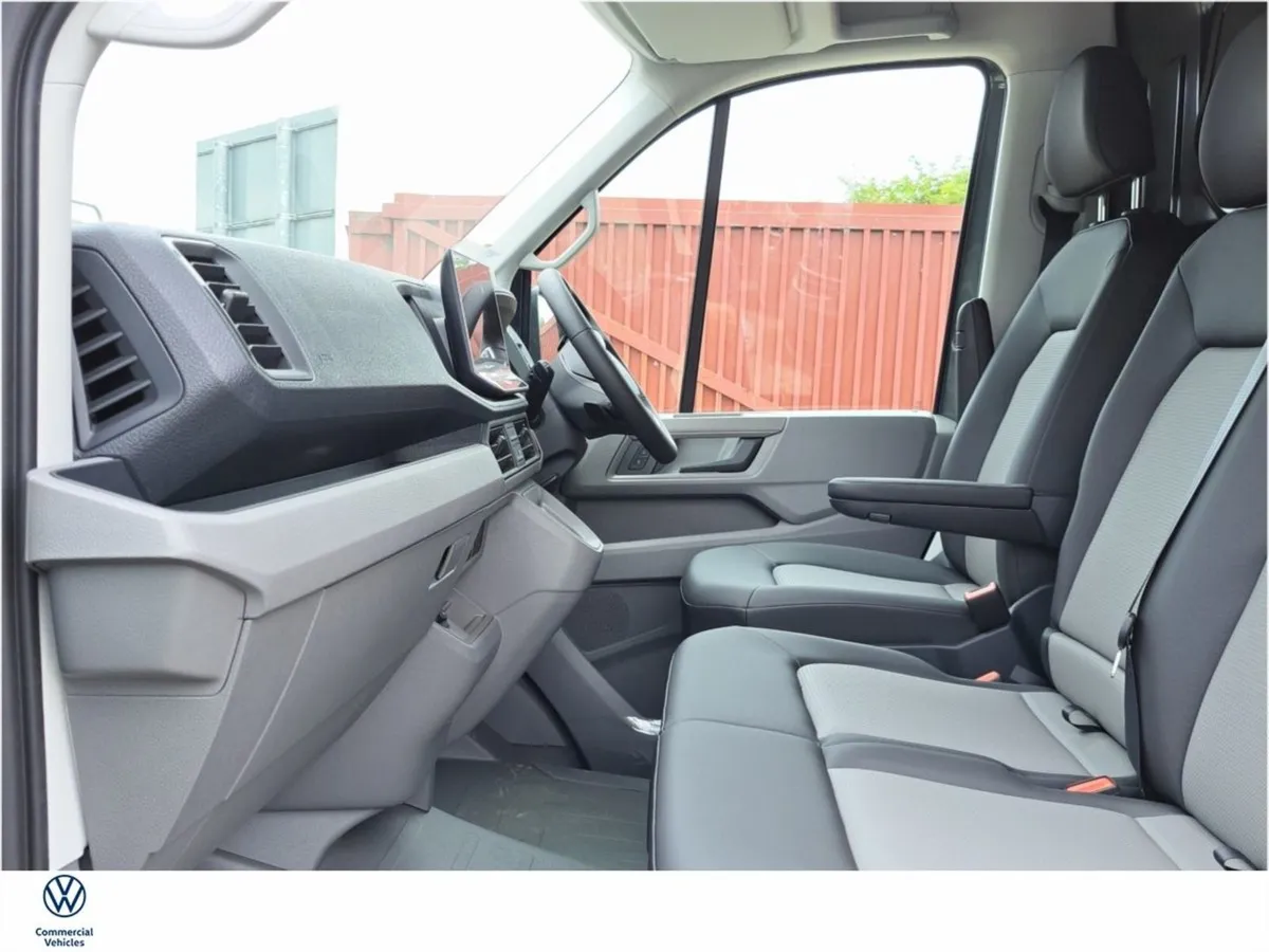 Volkswagen Crafter Highline LWB 177HP Automatic - Image 4