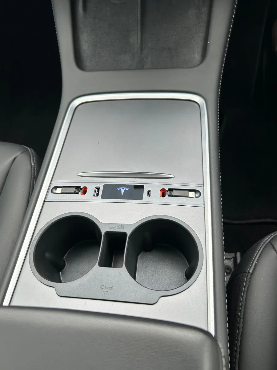 Tesla Model 3 2021 - Image 4
