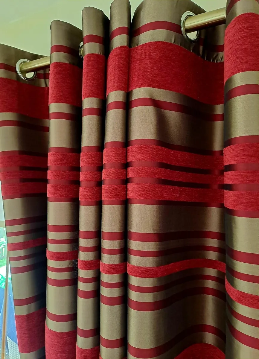 Curtains - Image 3