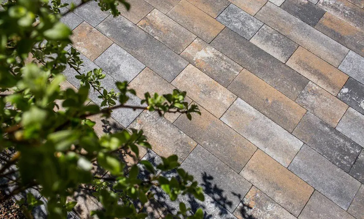 Long Stone Paving - Full pallet - Image 2