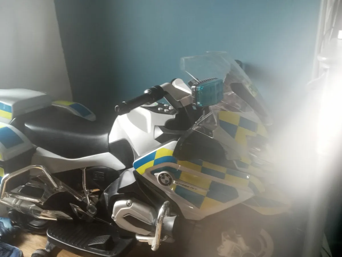 Kids bmw electric motorcycle - Image 2
