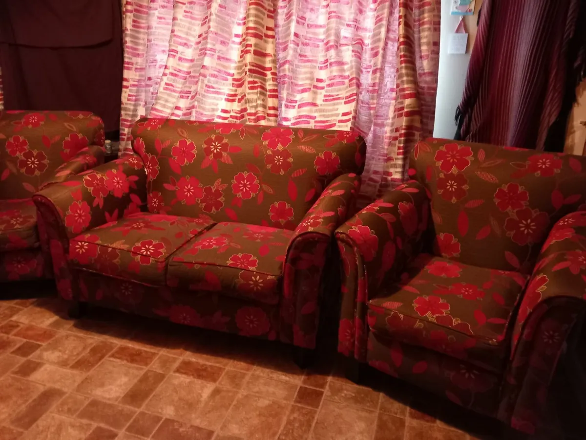 3 piece suite furniture, 2, 1, 1 - Image 2