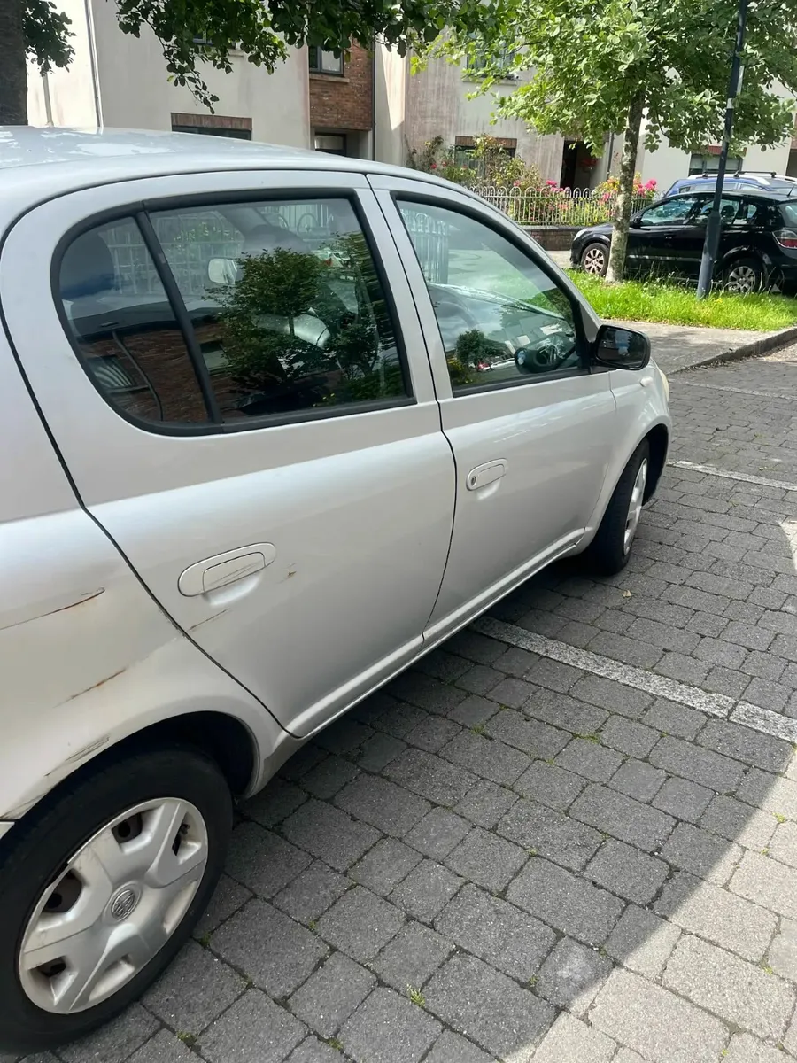 Toyota Yaris 2005 - Image 1