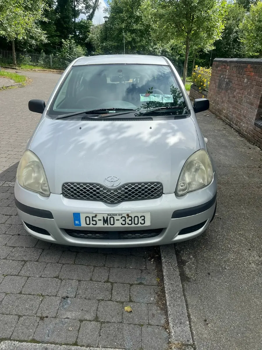 Toyota Yaris 2005 - Image 2