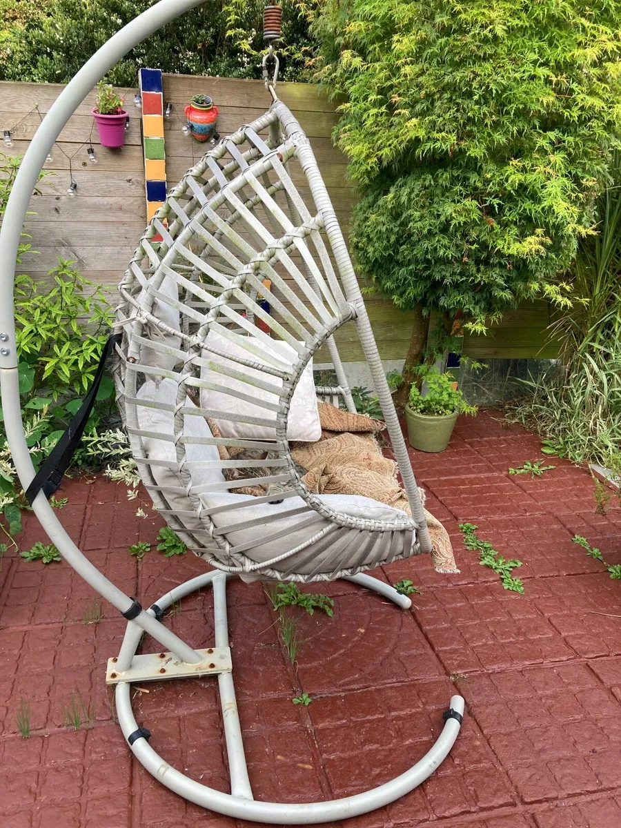 Garden egg chair - Image 4