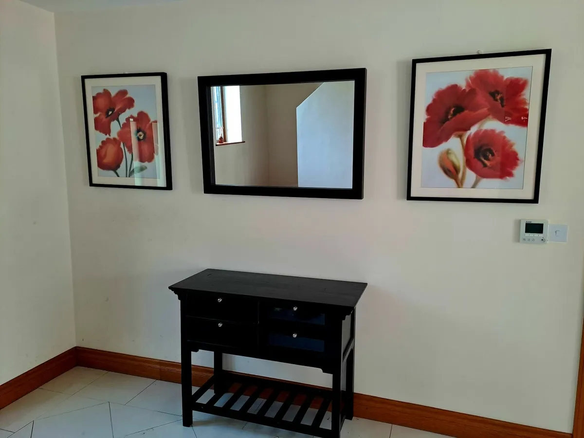 Console Table, mirror and pictures - Image 4