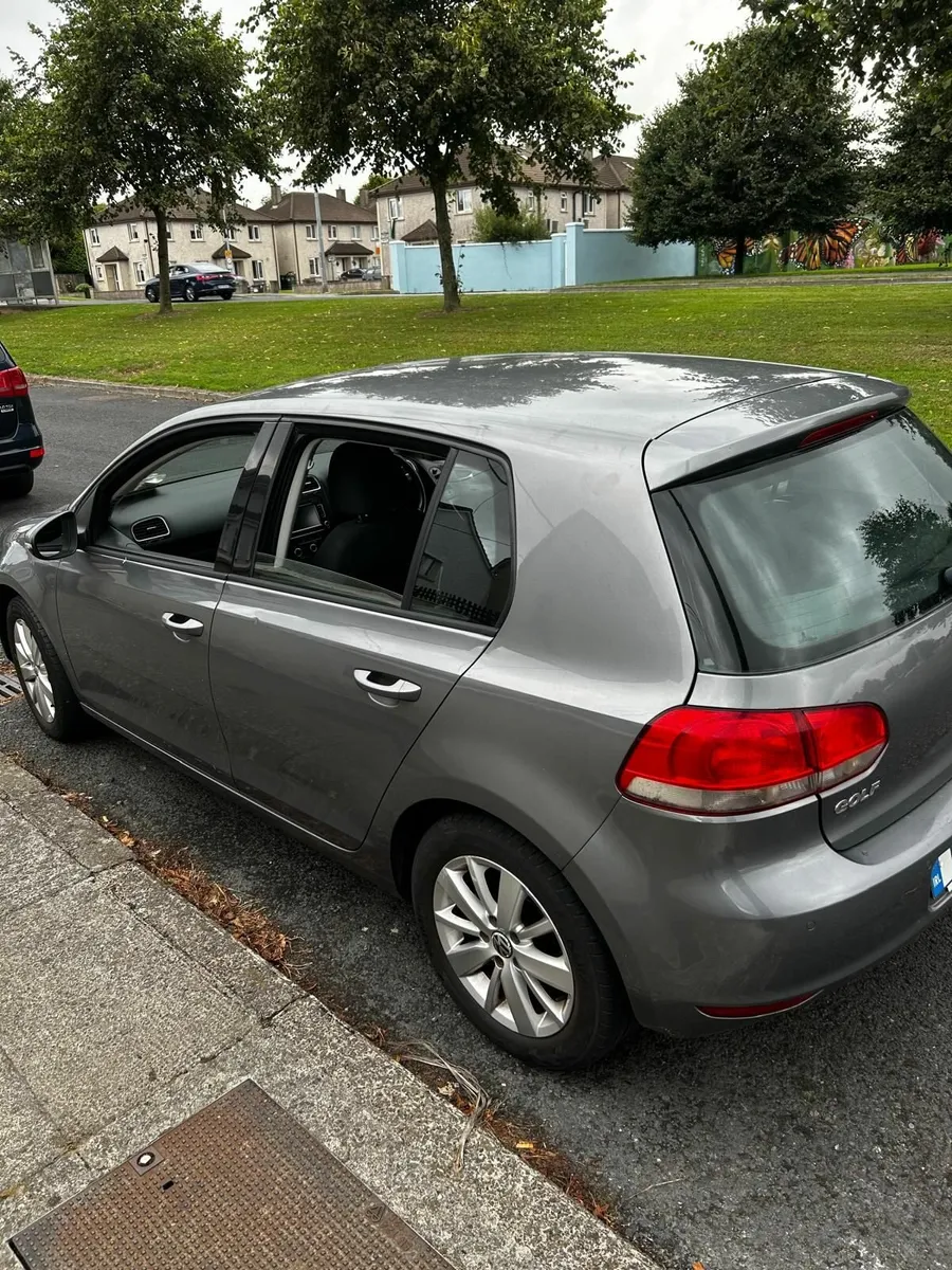 Volkswagen Golf 2011 - Image 4