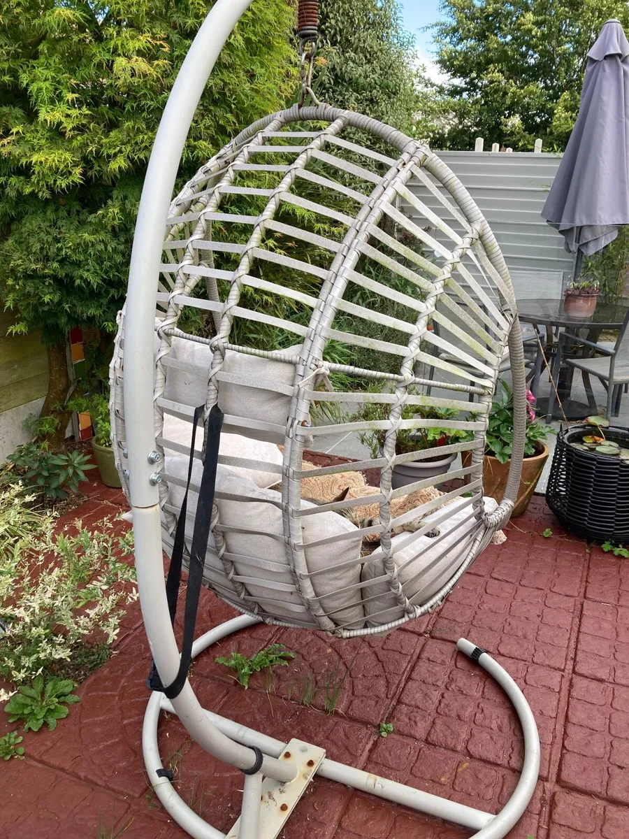 Garden egg chair - Image 3
