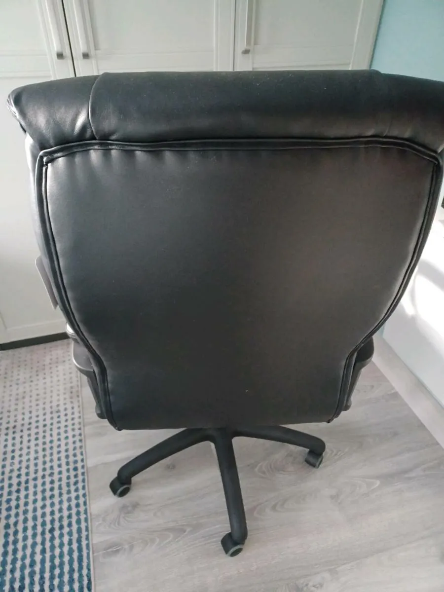 Office chair - Image 3