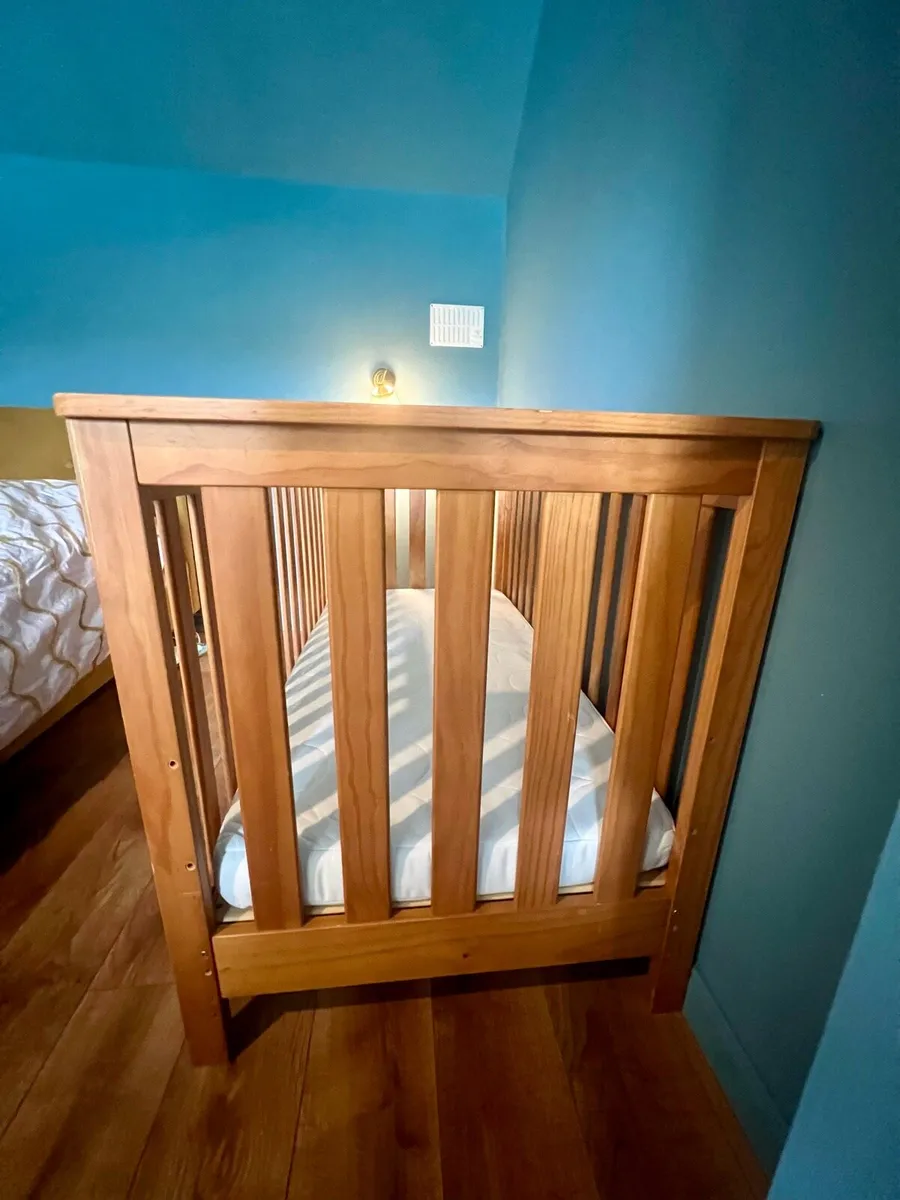 Cot bed - Image 3