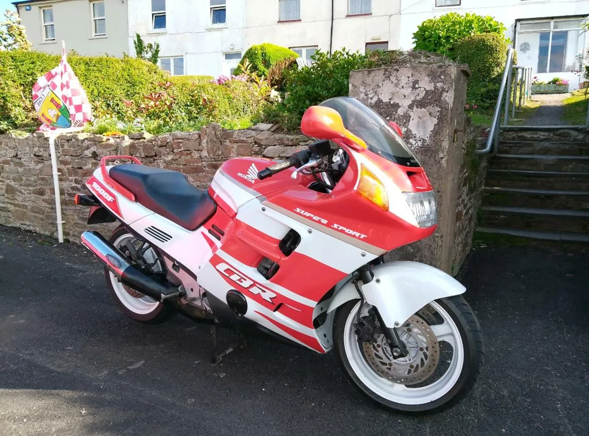 1990 Honda CBR1000F - Image 1