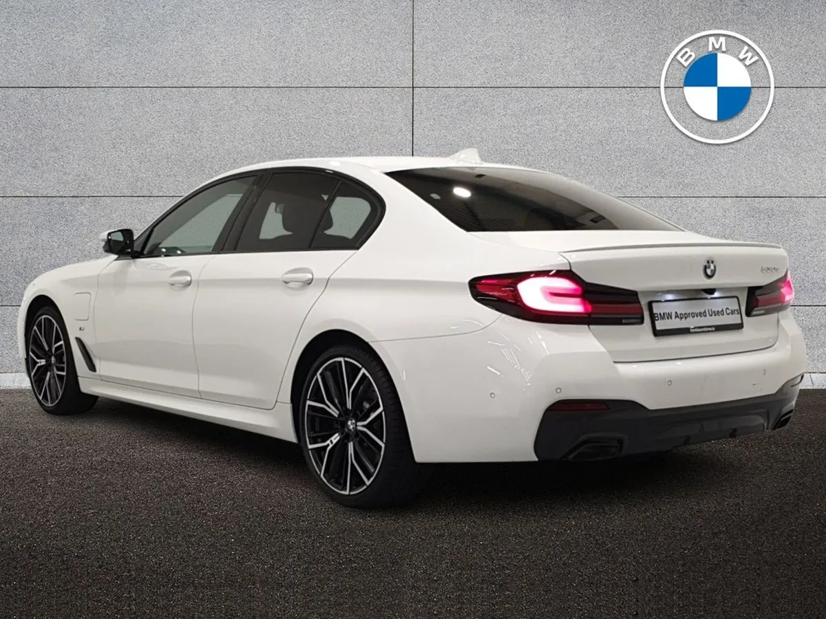 BMW 5 Series 530e M Sport Saloon - Image 2
