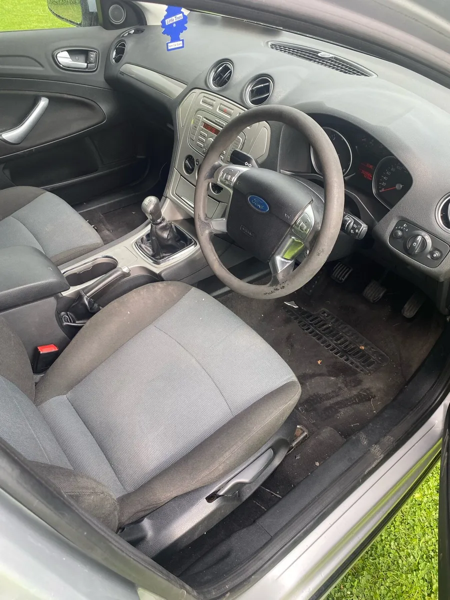 Ford mondeo - Image 4