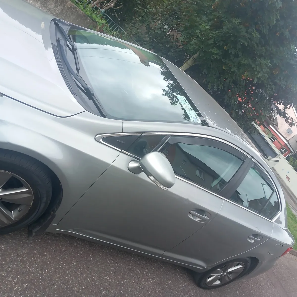 Toyota Avensis 2012 - Image 1