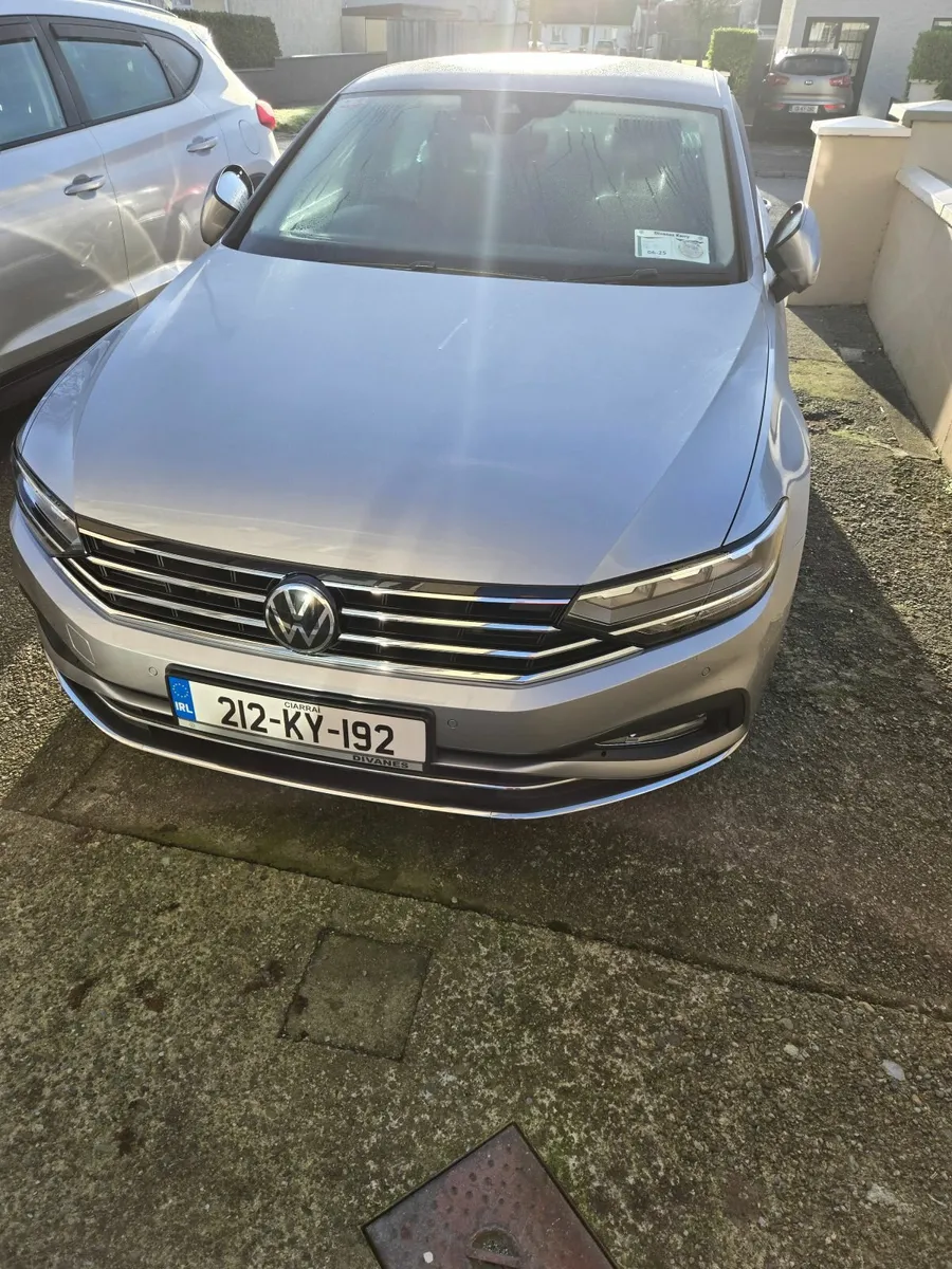 Volkswagen Passat 2021 - Image 1