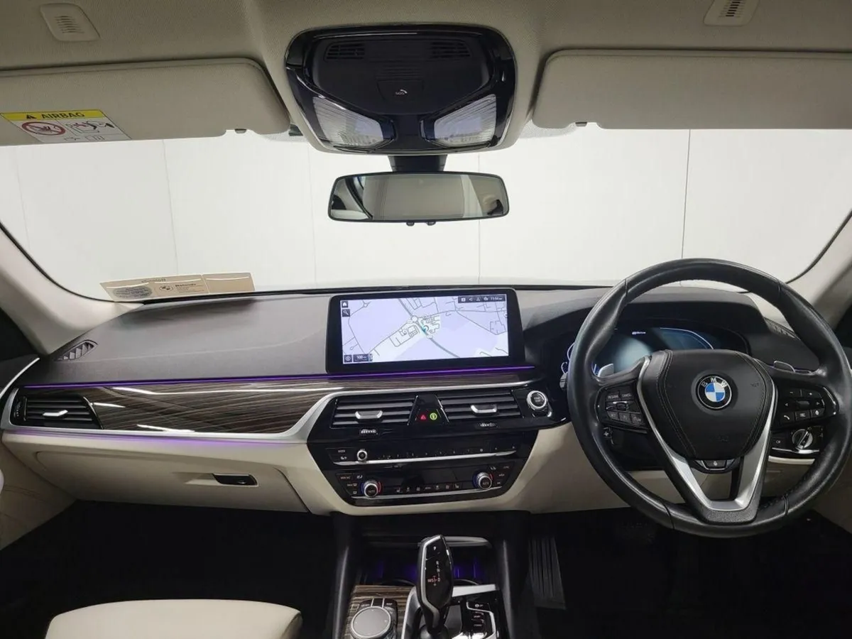 BMW 5 Series 530e SE Saloon - Image 4