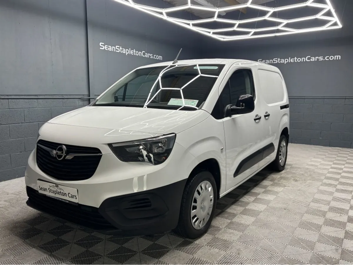 Opel Combo L1h1-1.5 100PS6SPEED-1.5 100PS/BERLING - Image 1