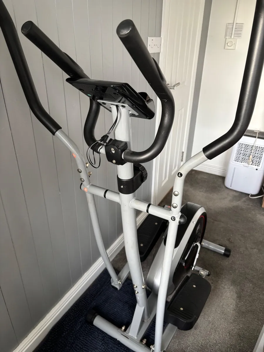 Cross trainer - Image 3