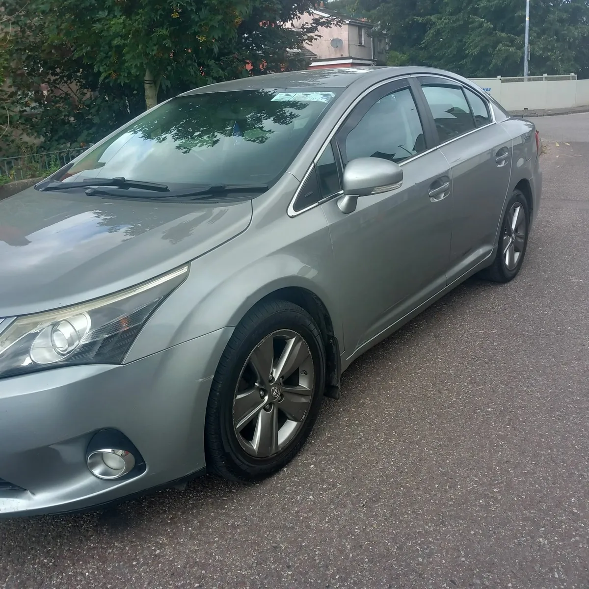 Toyota Avensis 2012 - Image 2