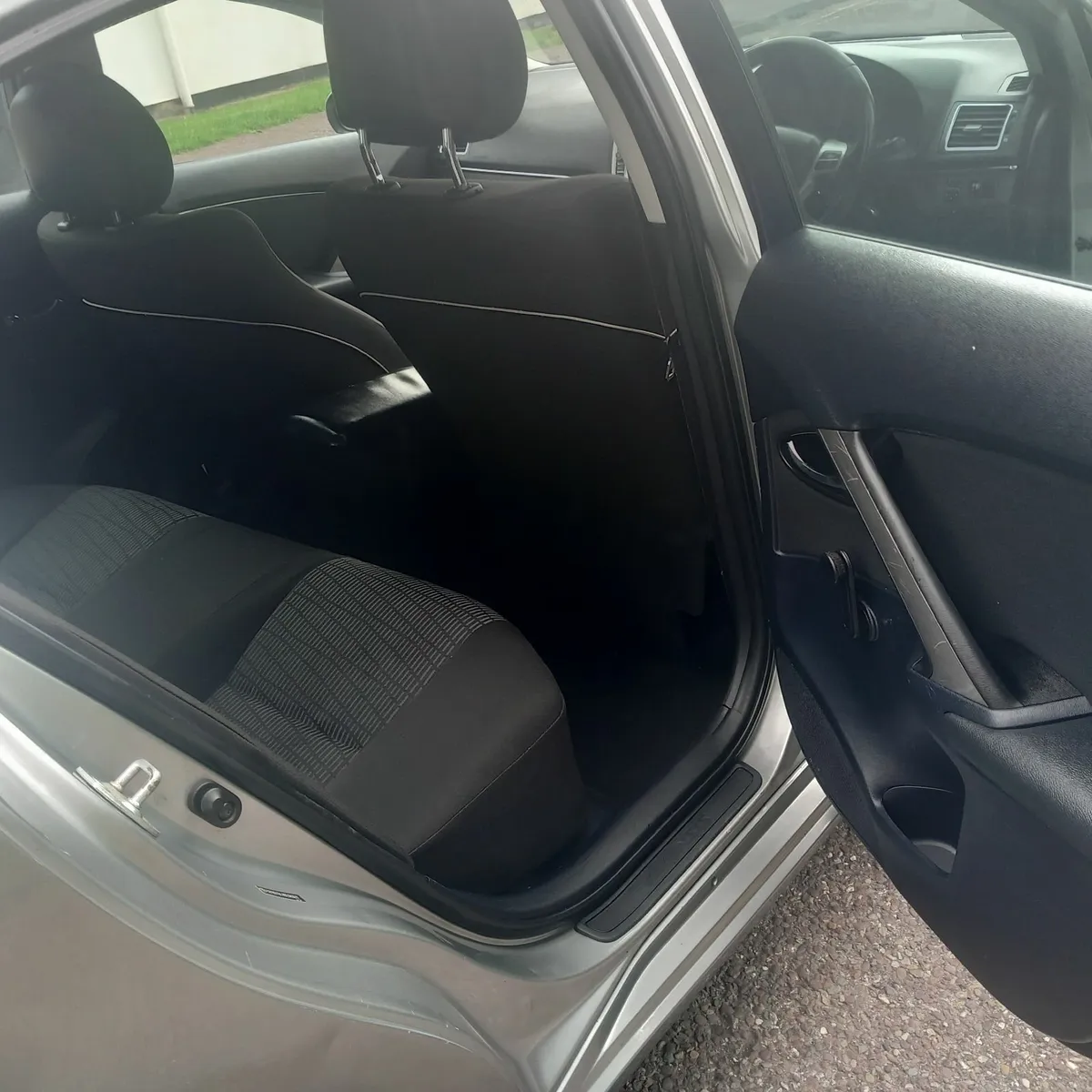 Toyota Avensis 2012 - Image 4