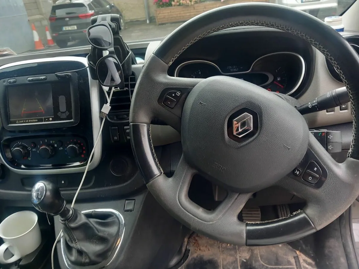Renault Trafic 2019 Crew Cab - Image 3