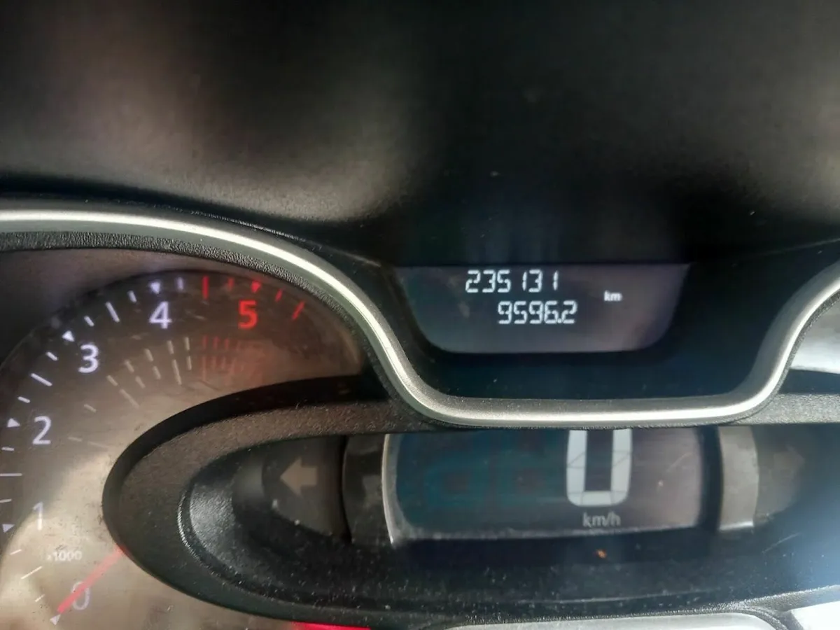 Renault Trafic 2019 Crew Cab - Image 4