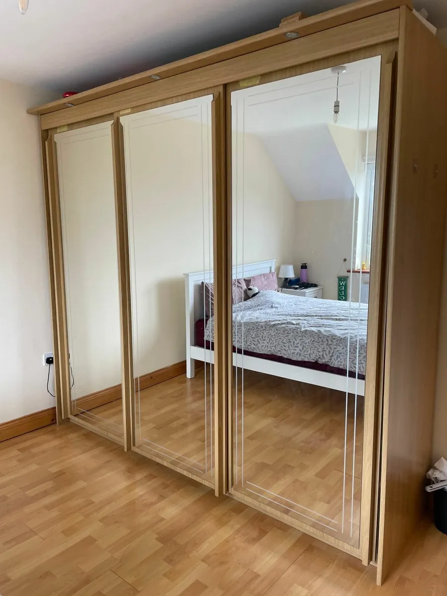 Cupboard - Image 4