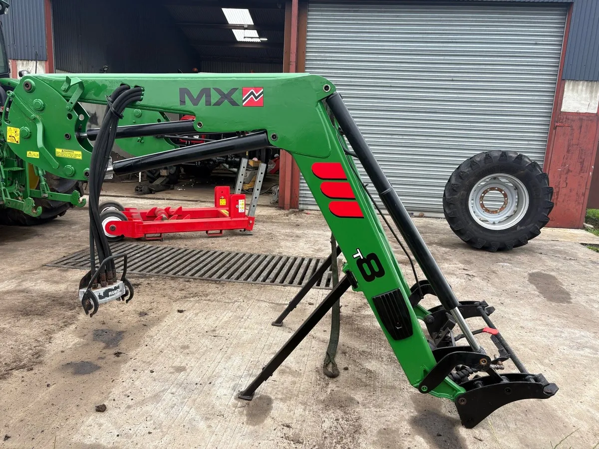 John Deere loader